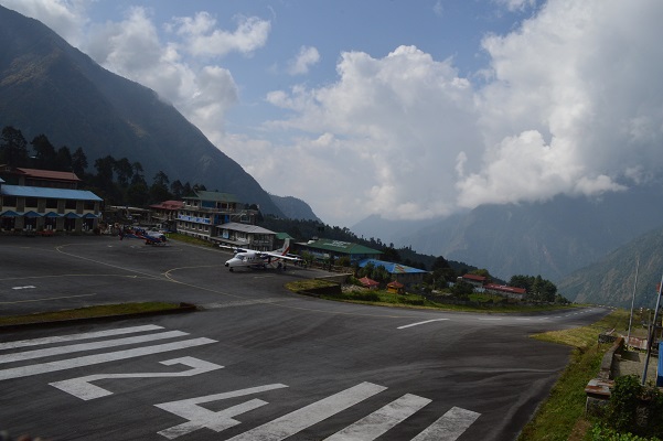 Image - Airport runway